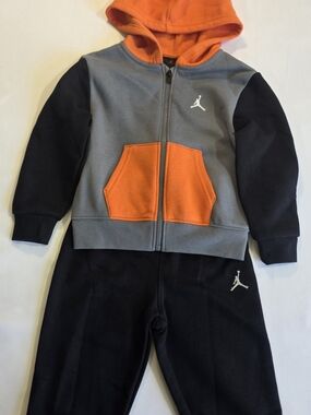 Jordan Toddler 2 Piece Hoodie Jogger Set 3T NWT Black Orange